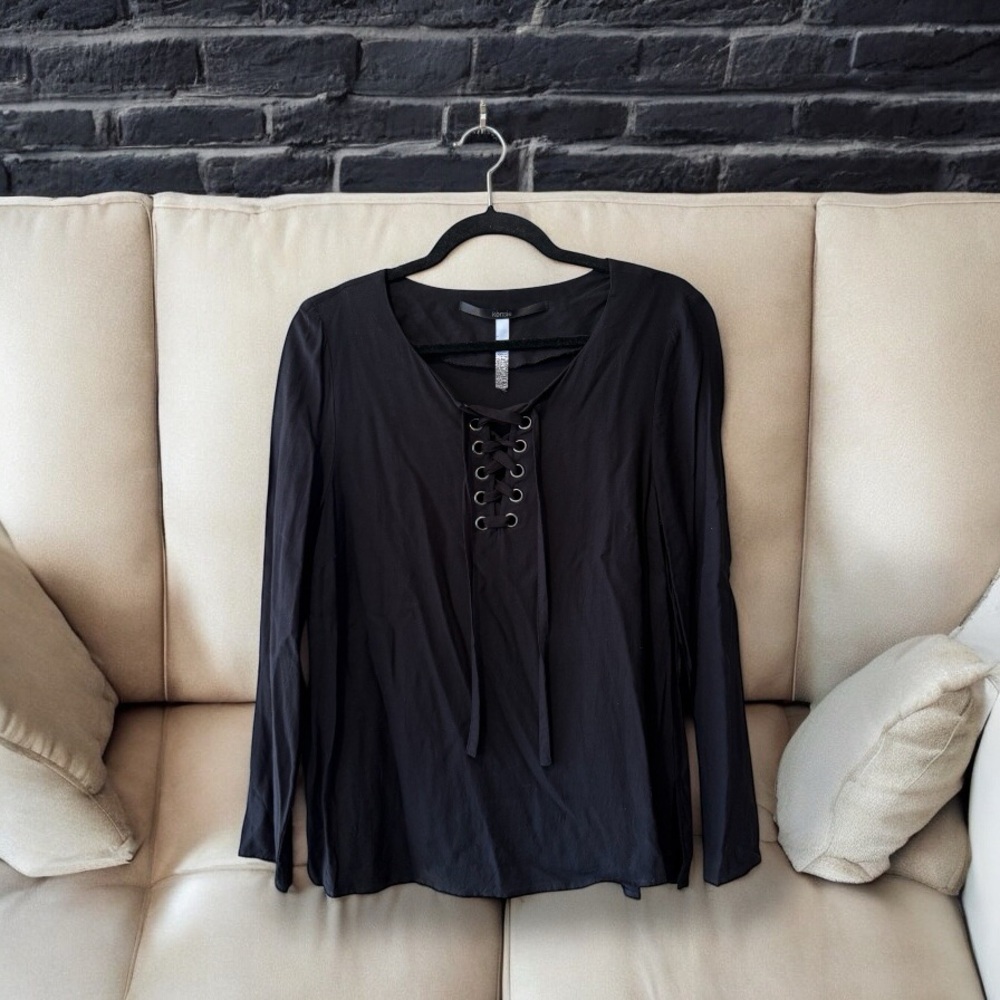 Kensie Black Grommet-Lace-Up l/s Top